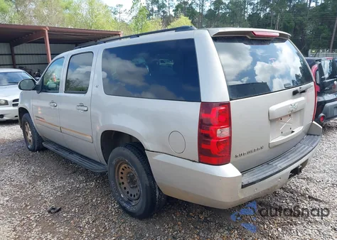 2008 Chevrolet Suburban 1500 Lt z USA, uszkodzony, nr VIN 1GNFC16J08R117969